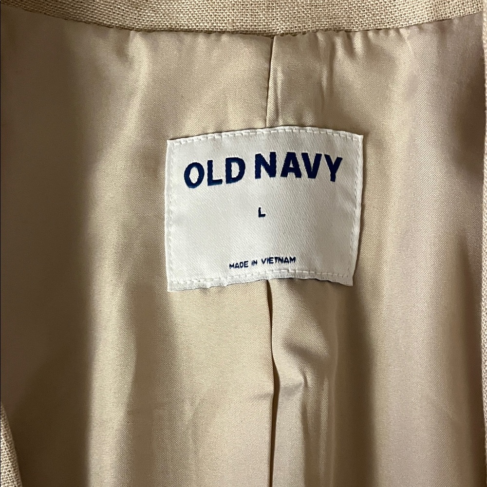 Elegant Cream Double-Breasted Women's Blazer - Picture 4 of 6